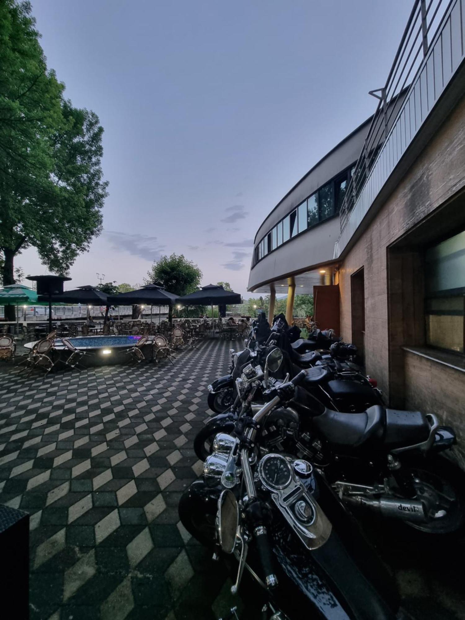 Hotel Paviljon Bihać 外观 照片