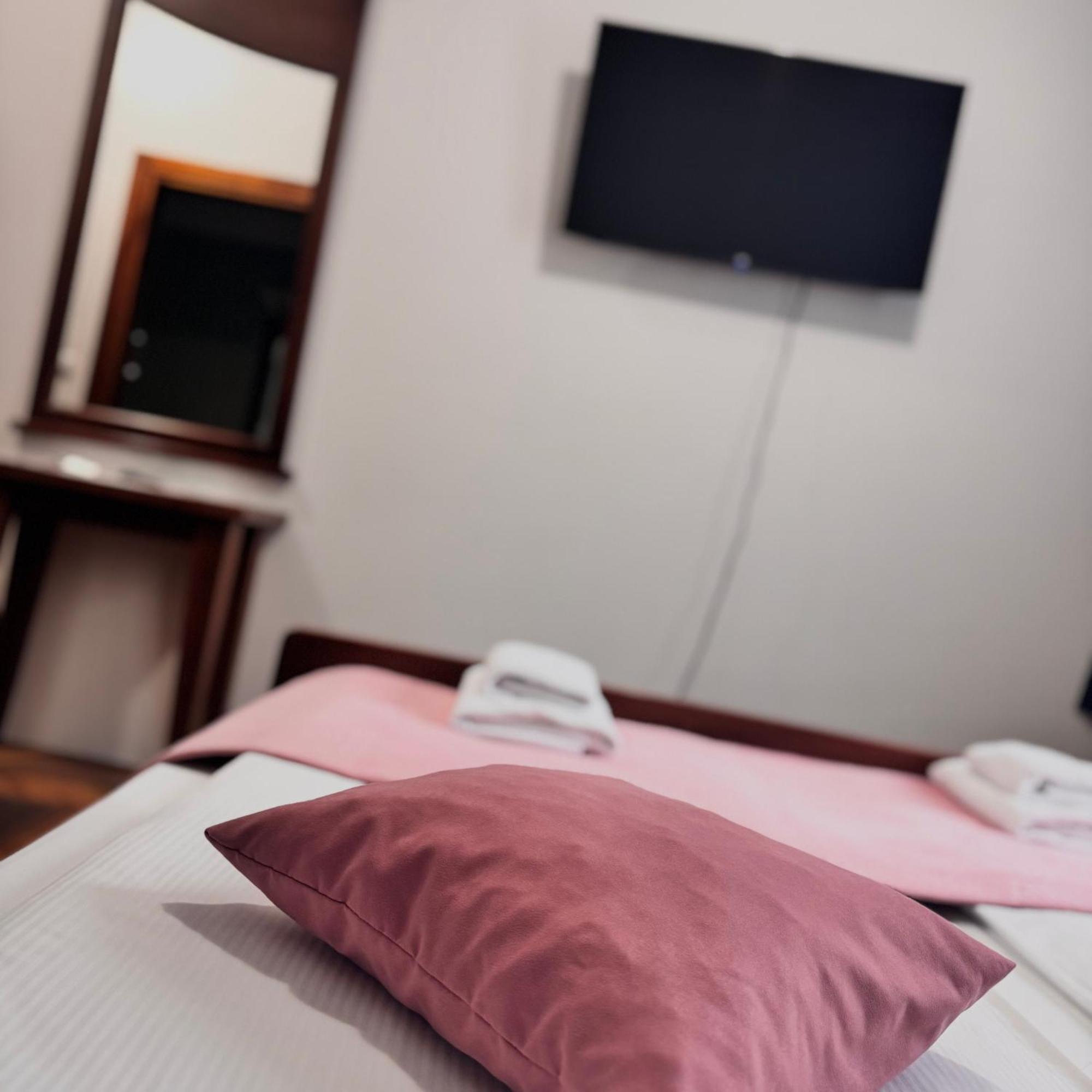 Hotel Paviljon Bihać 外观 照片