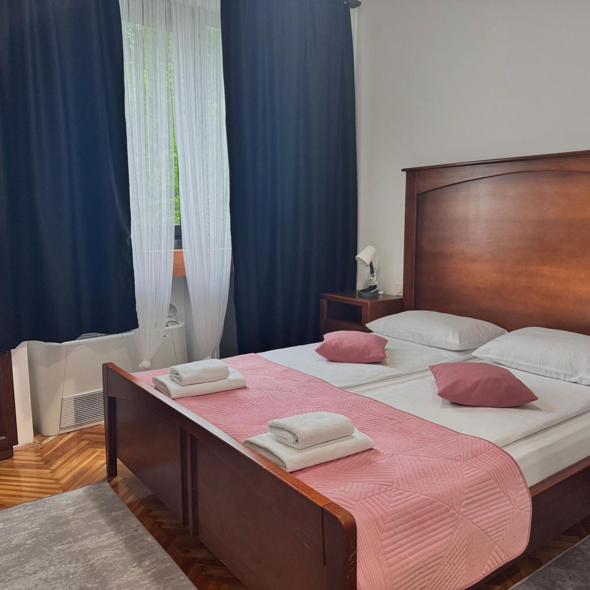 Hotel Paviljon Bihać 外观 照片