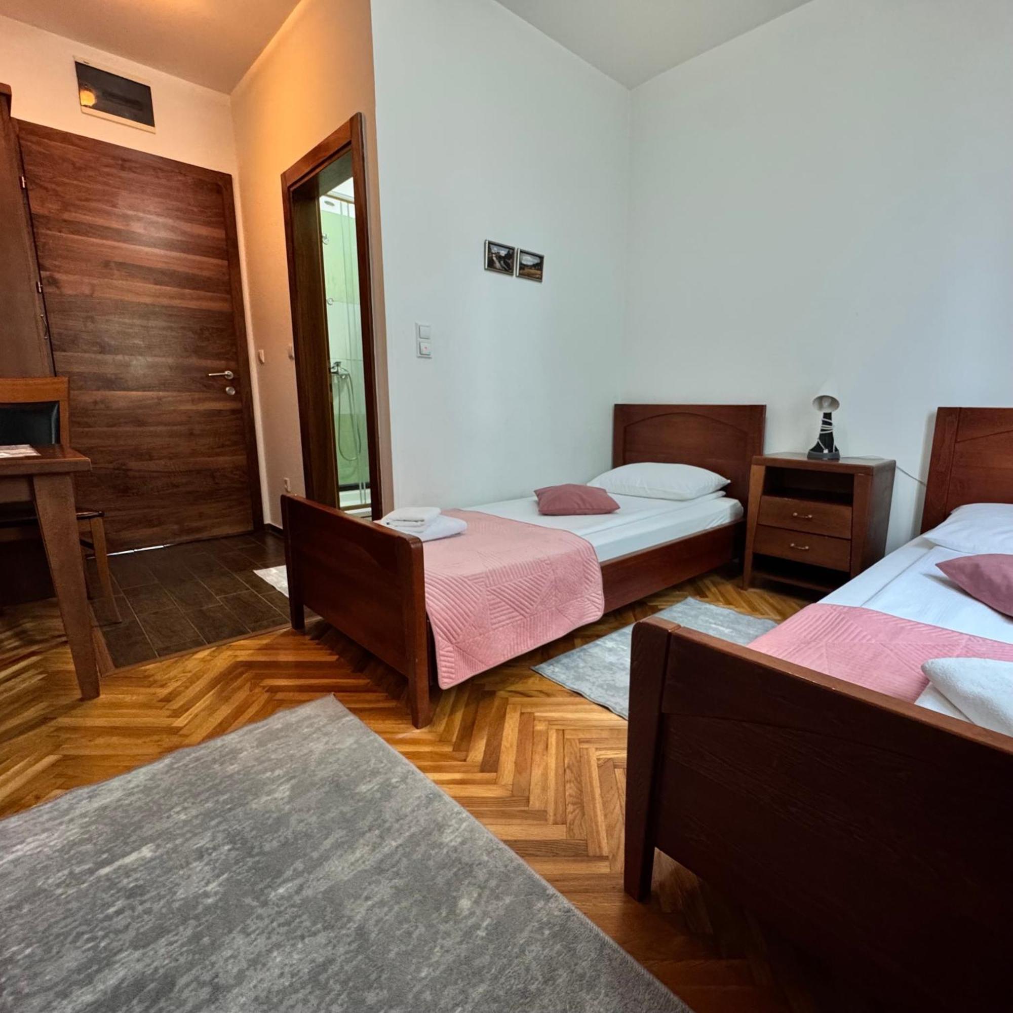Hotel Paviljon Bihać 外观 照片