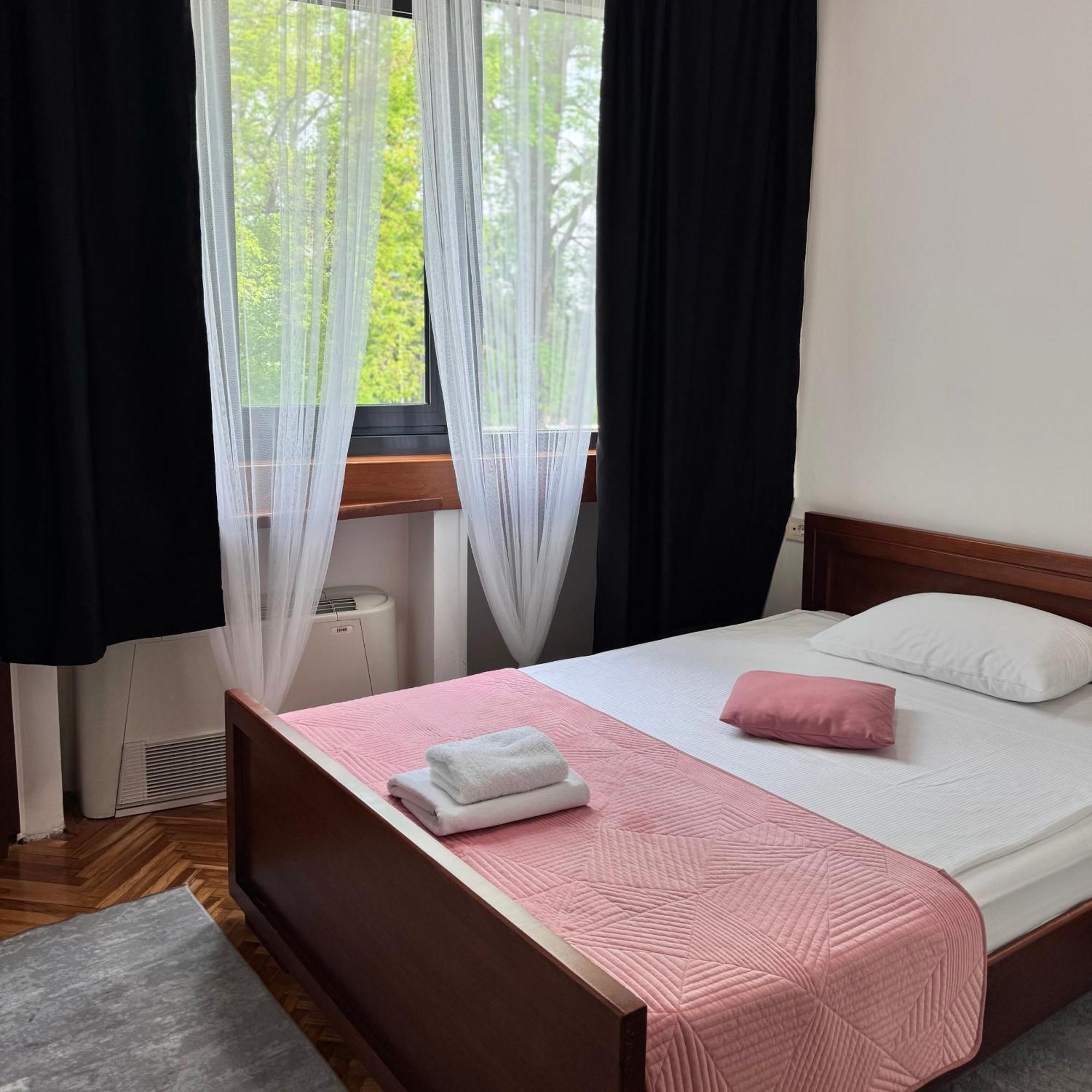 Hotel Paviljon Bihać 外观 照片