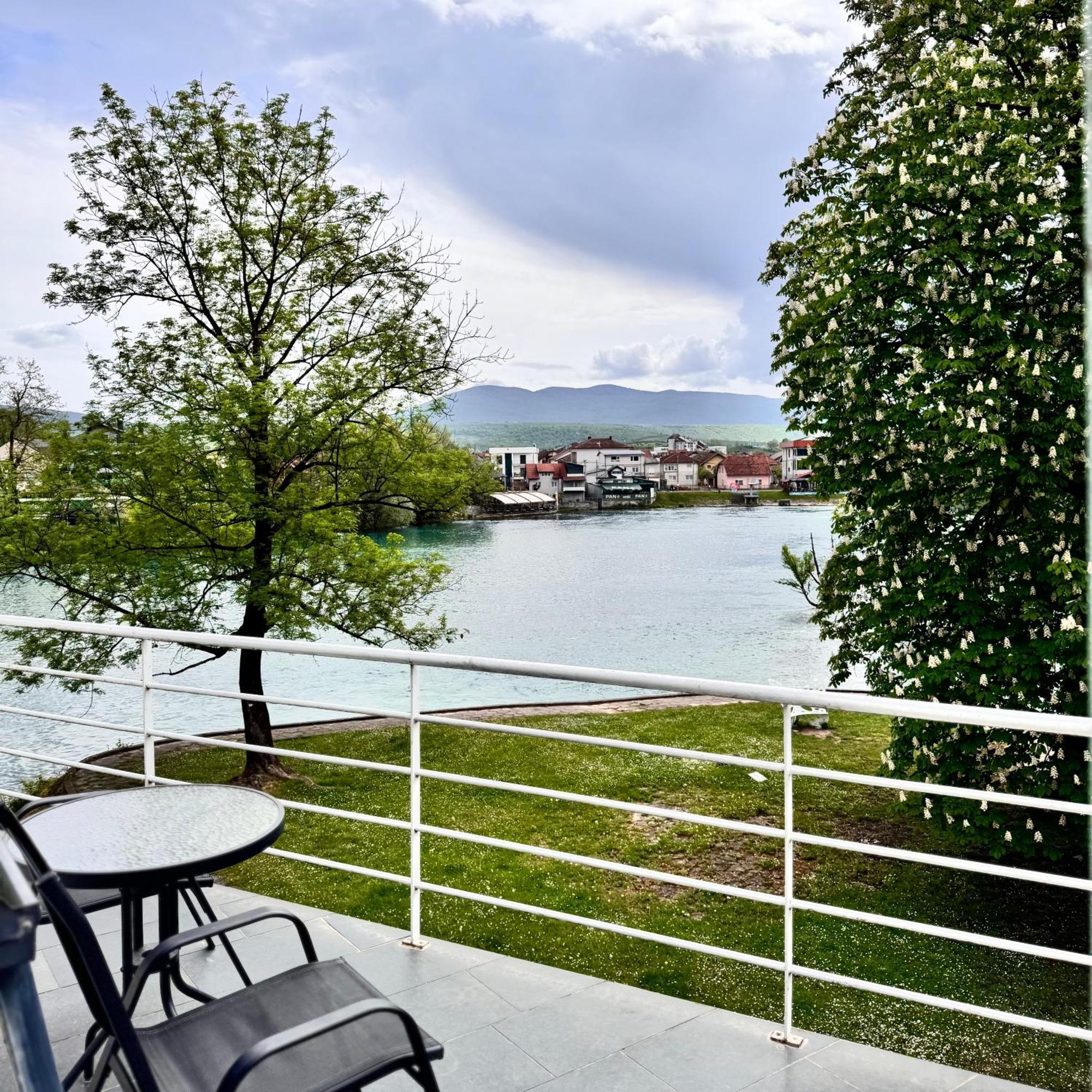 Hotel Paviljon Bihać 外观 照片