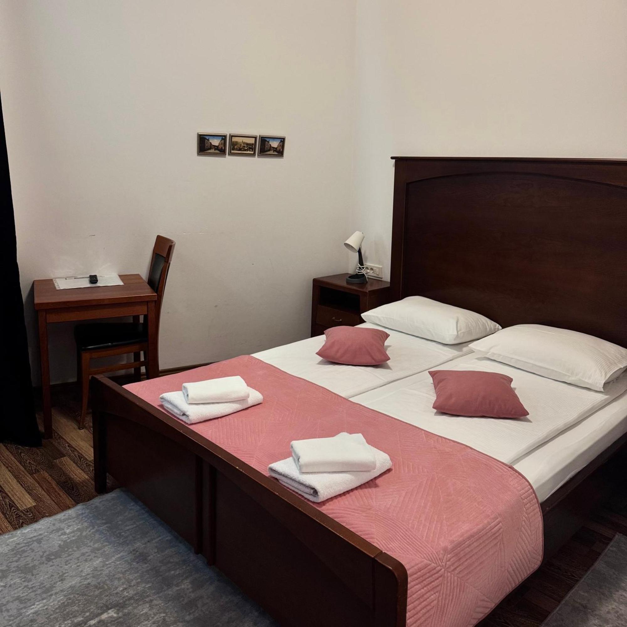 Hotel Paviljon Bihać 外观 照片