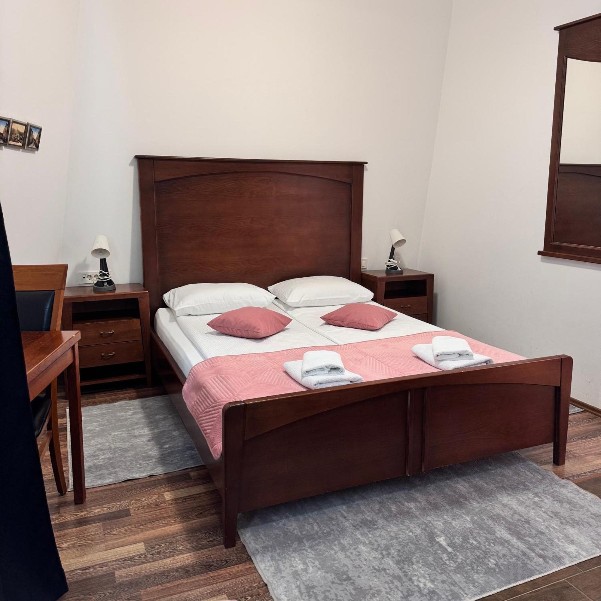Hotel Paviljon Bihać 外观 照片