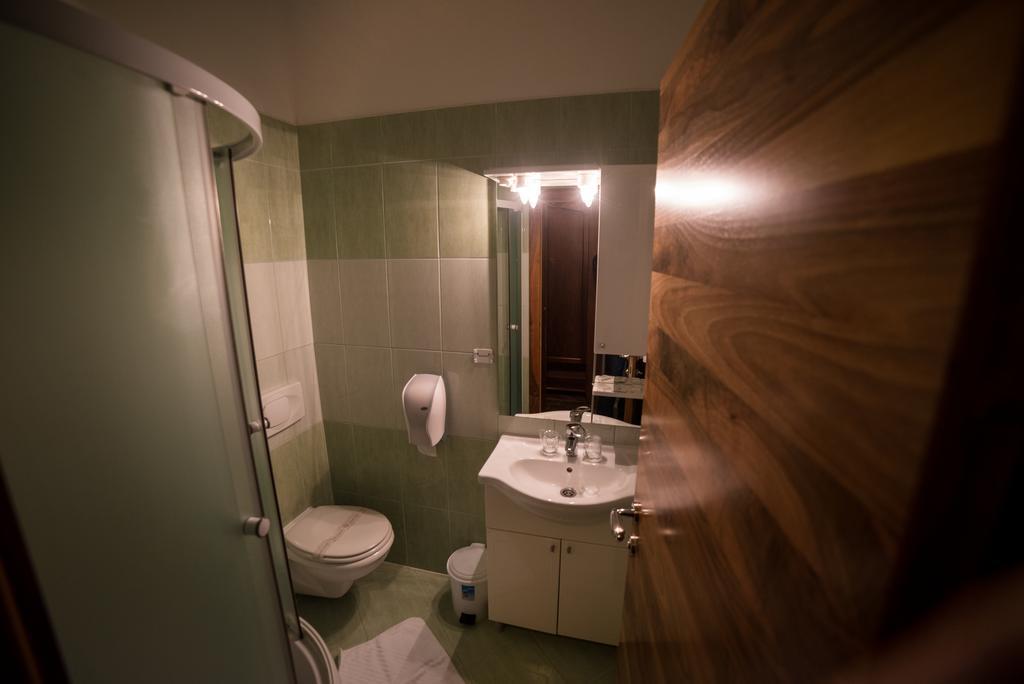 Hotel Paviljon Bihać 外观 照片